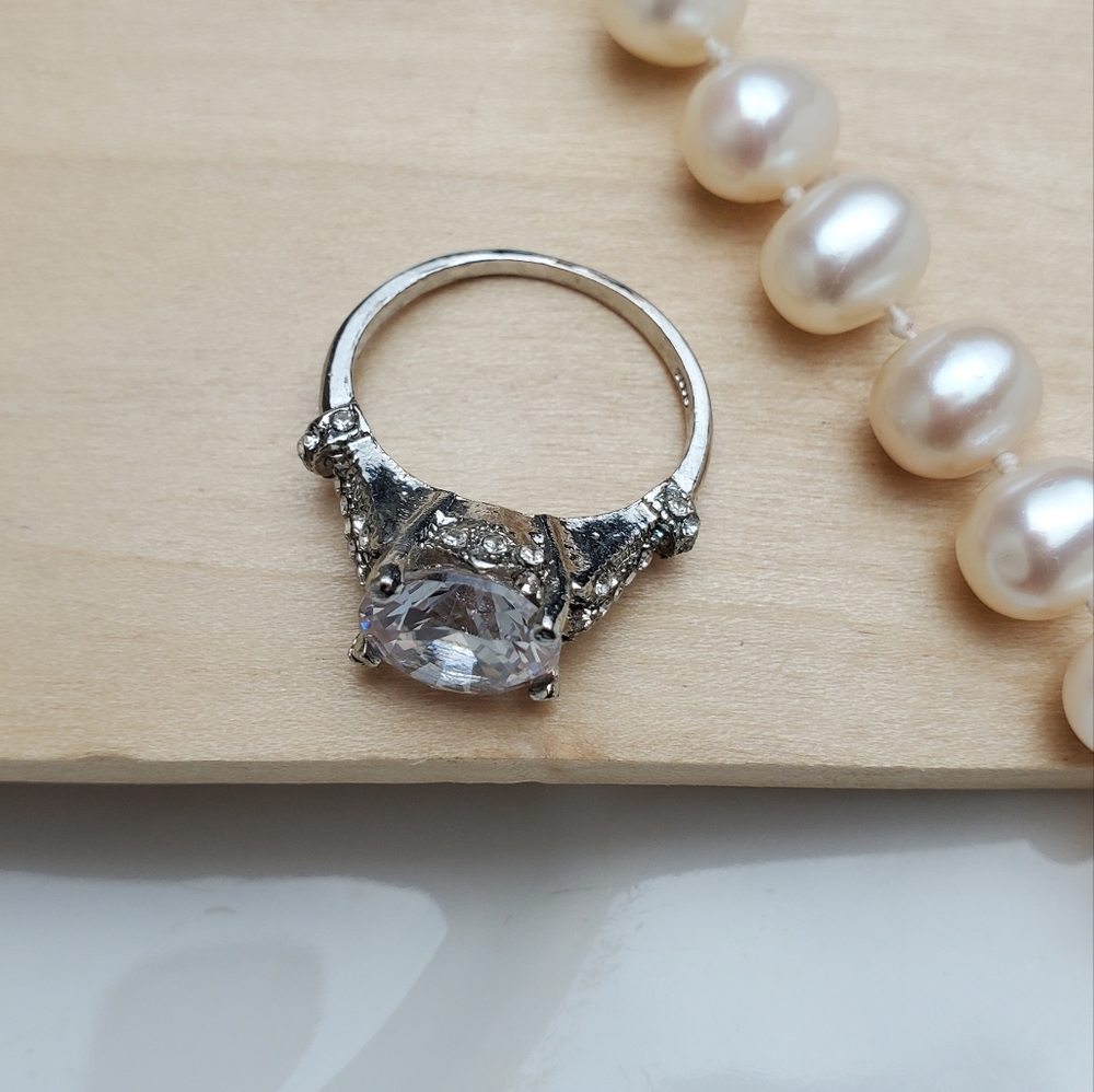 ๐ Large Diamond Ring - Picture 8 of 8